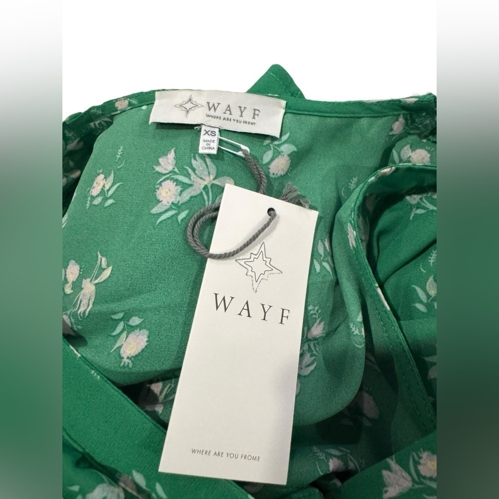 NWT Revolve x Wayf Emerald Floral Ruffle Top XS - Picture 4 of 6